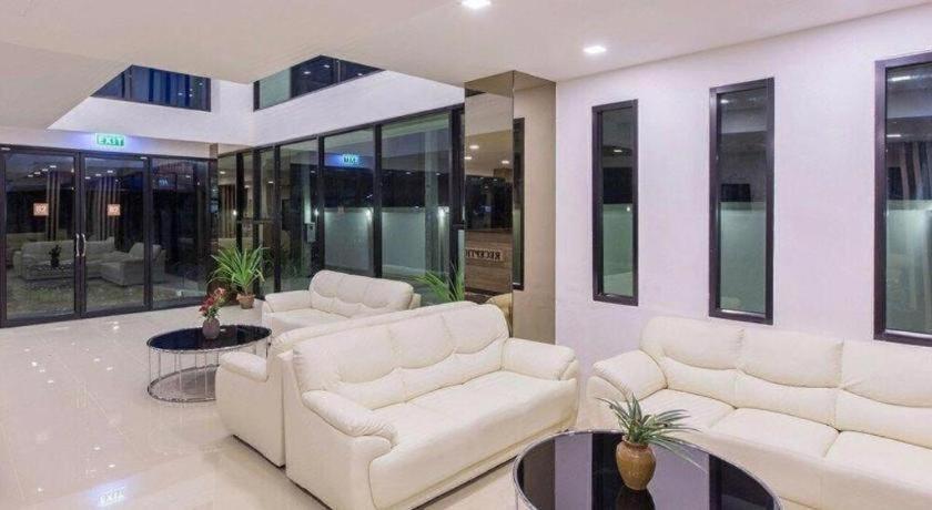 B2 Phitsanulok Boutique & Budget Hotel Esterno foto