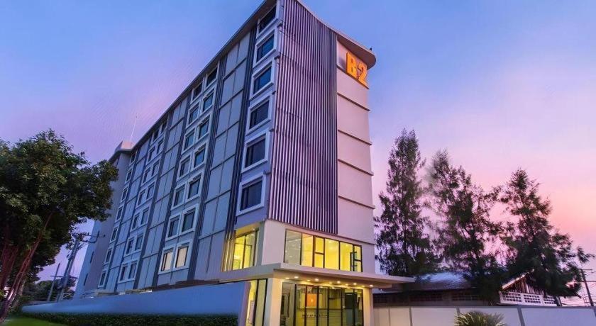 B2 Phitsanulok Boutique & Budget Hotel Esterno foto
